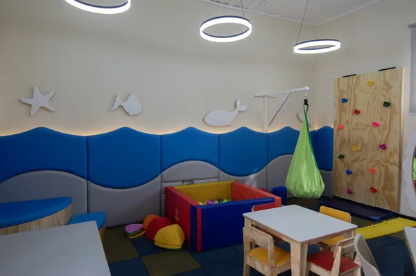 Zona blanda y piscina de pelotas · Sala de Calma y Sensorial, Escuela Santa Teresita de Independencia