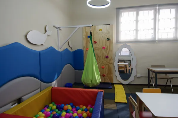 Circuito motor y espejo · Sala de Calma y Sensorial, Escuela Santa Teresita de Independencia